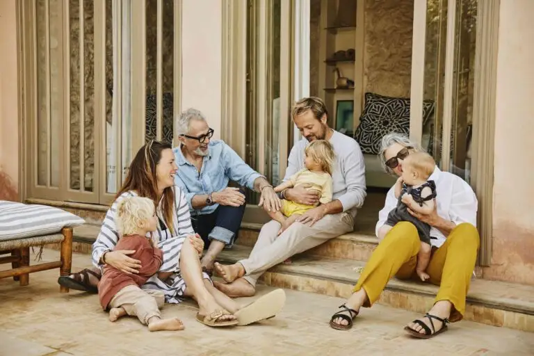 When to Distribute—and When to Delay—Family Wealth
