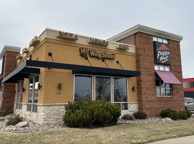 Pizza Hut Deal: Get A Free Large Pizza with purchase!