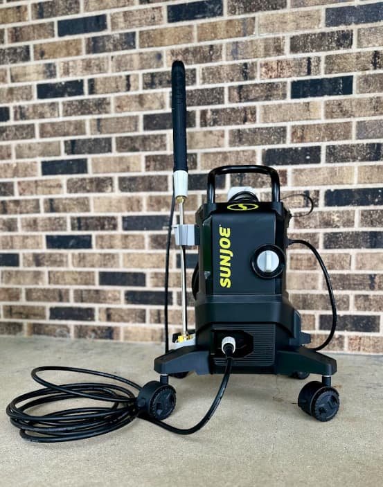 Sun Joe 2200 Rated PSI Pressure Washer with Accessories only $127.49 shipped (Reg. $250!)