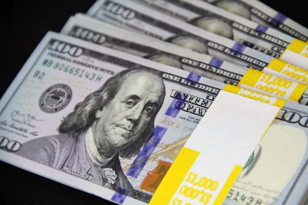 Investing $100 per month example